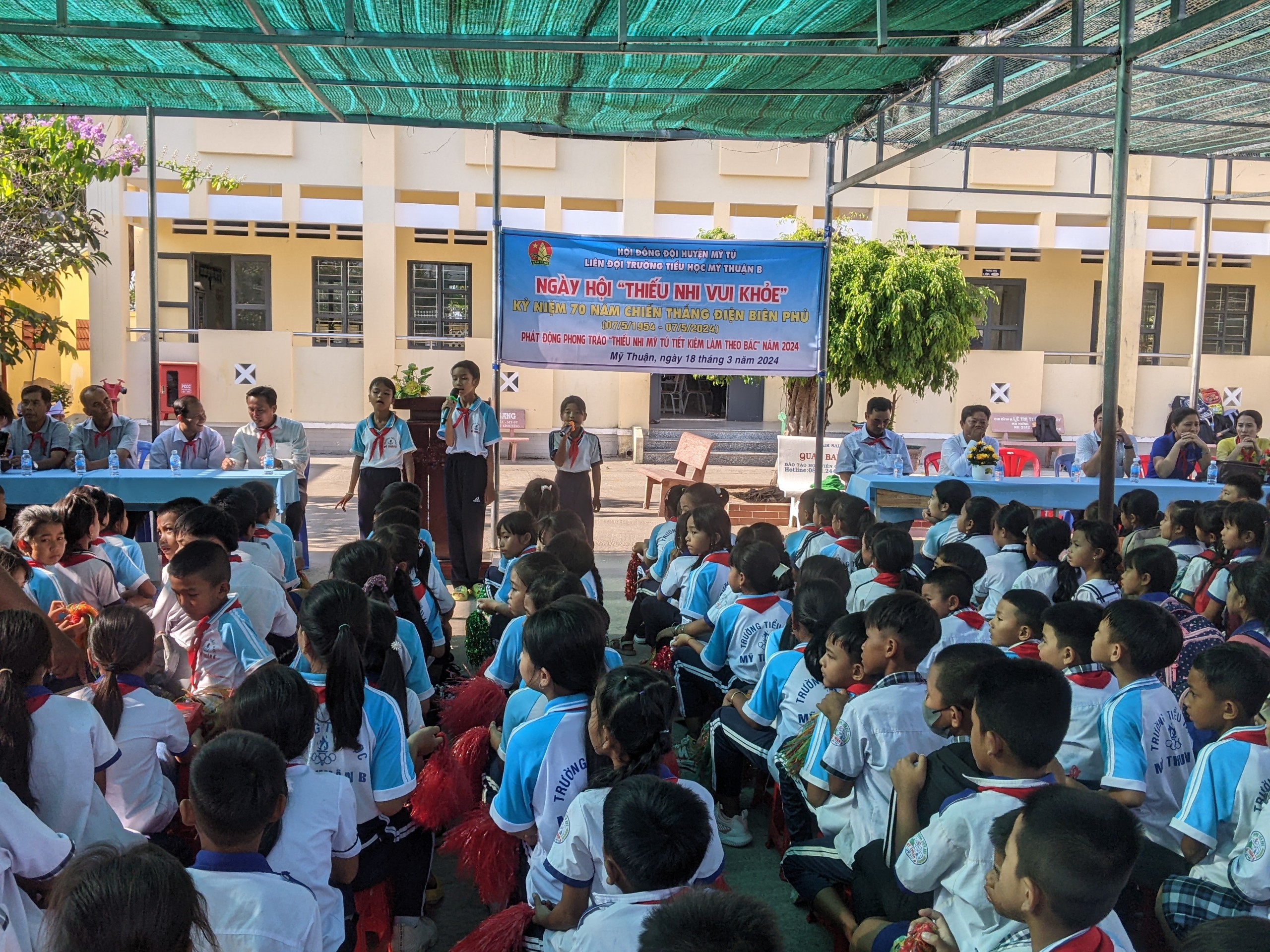 Ngày hội Thiếu nhi vui khỏe - Tiến bước lên Đoàn trường Tiểu học Mỹ Thuận B